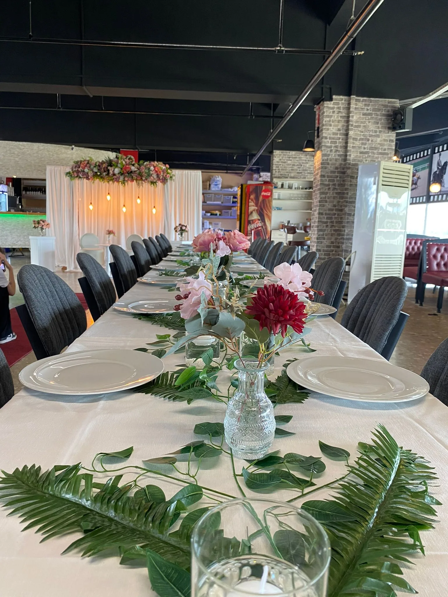 Nişan konseptinden bir kare